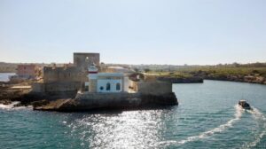 Vacanze-in-sicilia-al-faro-di-brucoli-luxury-lighthouse