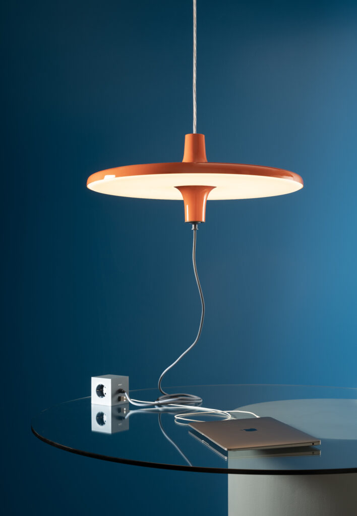 Avro-Martinelli-Luce-Italian-Design-Lamp