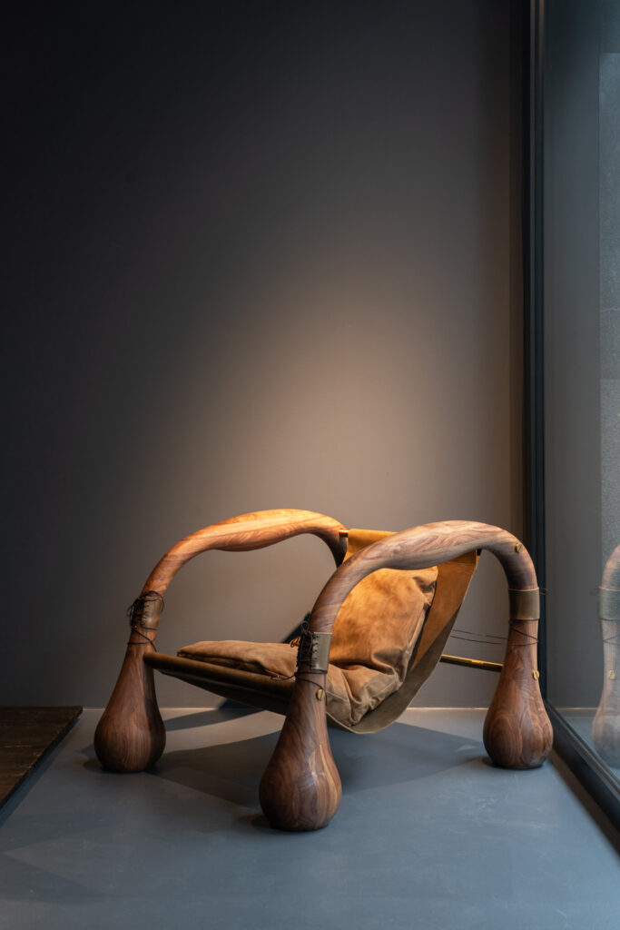 Dark Times, Bright Signs, mostra design internazionale Delvis (un)Limited