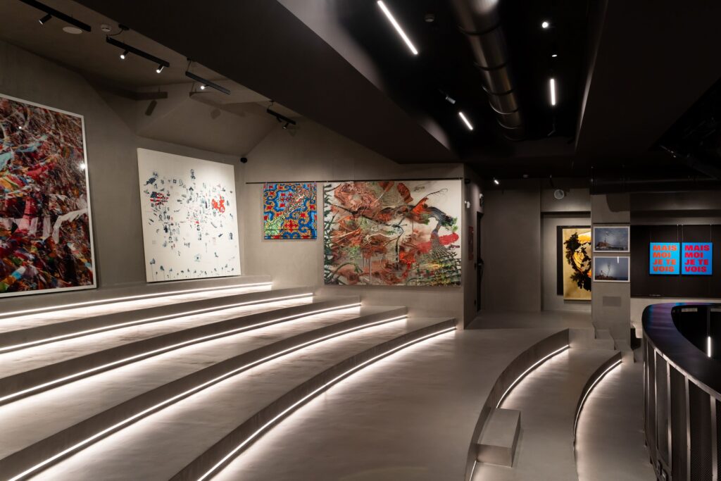 Kruso Art riaccende le luci dell’ex Cinema De Amicis: il nuovo hub dell’arte a Milano